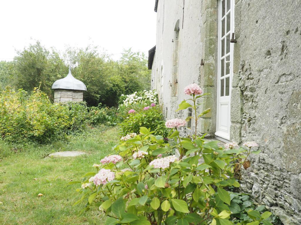 Les Grands-Aulnais Bed and Breakfast Cossé-le-Vivien Eksteriør billede