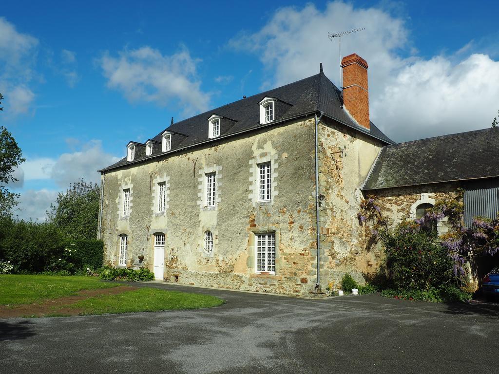 Les Grands-Aulnais Bed and Breakfast Cossé-le-Vivien Eksteriør billede